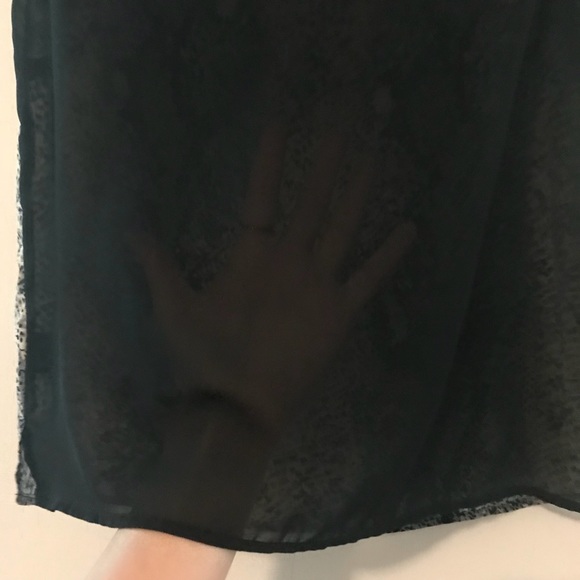 Snakeskin Printed Top! 🐍 - Picture 6 of 7